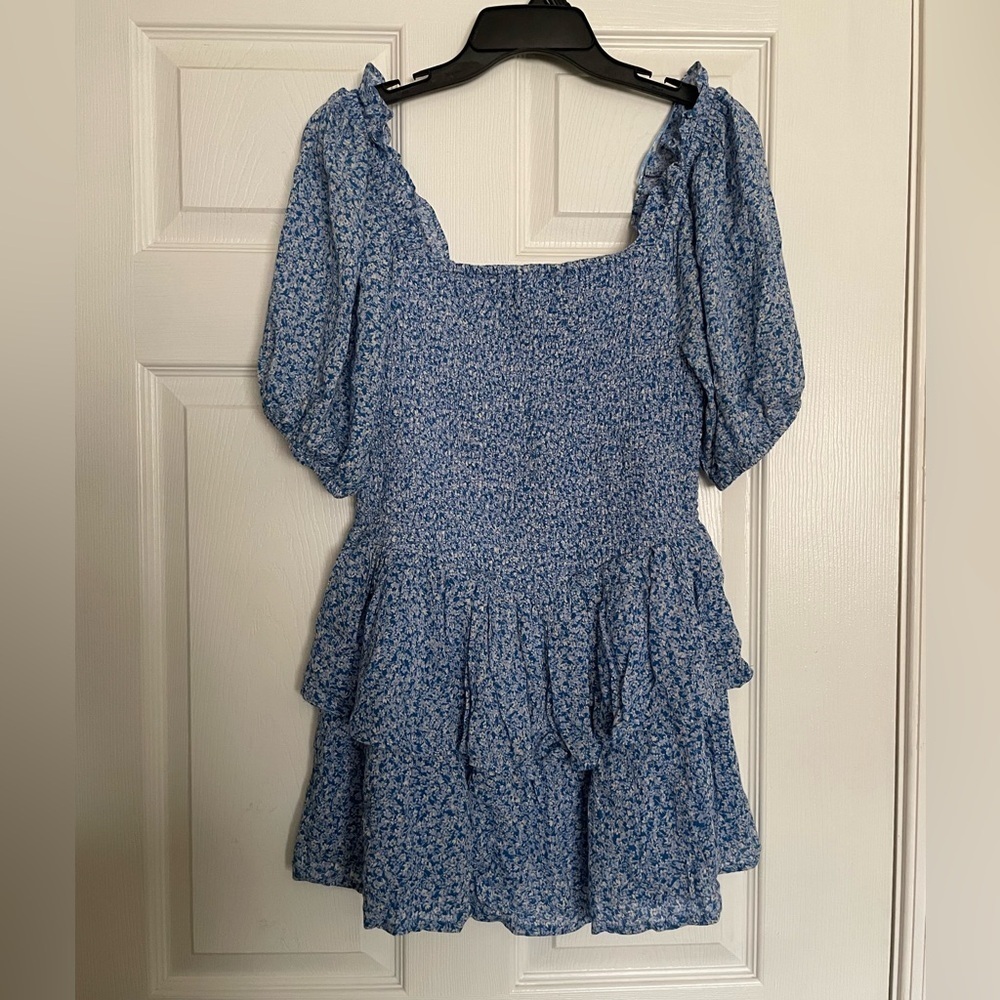 Japna size medium Blue Dainty Floral Smocked Blouse Womens Top NWOT